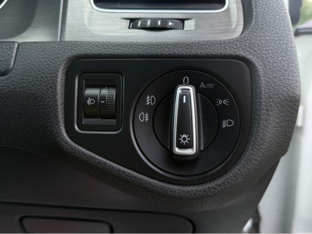 2013 Volkswagen Golf - thumbnail 12