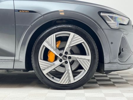 2023 Audi e-tron 55 VORSPRUNG SPORTBACK QUATTRO €56,990 thumbnail