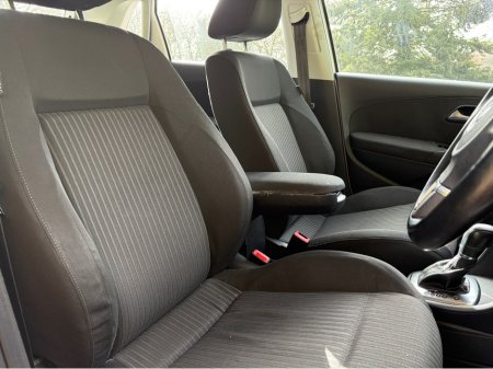 2011 Volkswagen Polo - thumbnail 14