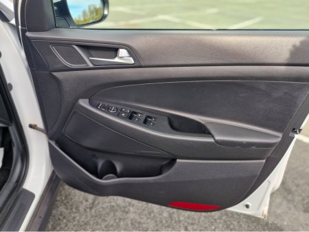 2016 Hyundai Tucson - thumbnail 19