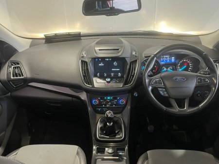 2017 Ford Kuga - thumbnail 3