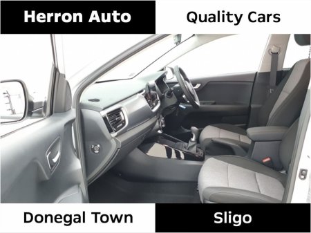 2024 Kia Stonic - thumbnail 4