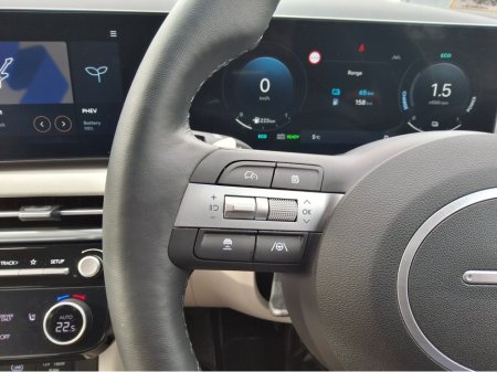 2025 Hyundai Tucson PLATINUM PHEV  - Only 4,000 Km - Top Spec - Side Steps - €46,950 thumbnail