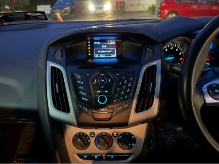 2013 Ford Focus 1.0 ECOBOOST ZETEC 125PS 5DR €6,990 thumbnail