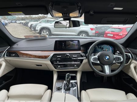 2018 BMW 5 Series - thumbnail 14