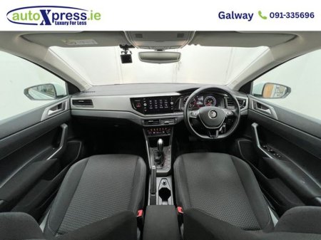 2018 Volkswagen Polo - view 2