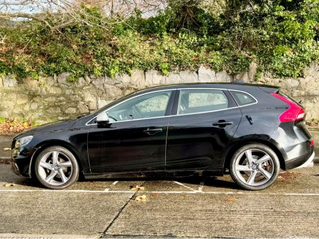2015 Volvo V40 1.6 D2 R-DESIGN LUXURY!! €9,950