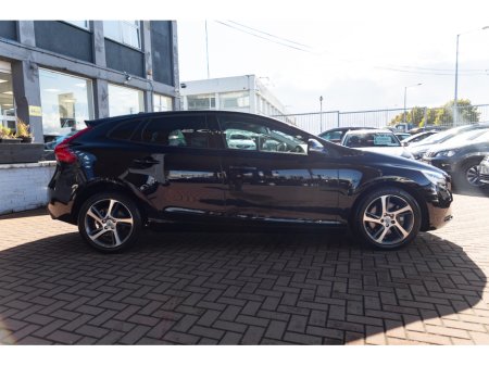 2017 Volvo V40 2.0D4 SE LUXURY DELUXE 5DR ESTATE AUTOMATIC //  MINT CONDITION WITH ONLY 102,000 KMS // BUY WITH CONFIDENCE AA AND SIMI APPROVED DEALER 2025 // FINANCE ARRANGED // ALL TRADE INS WELCOME // €15,950