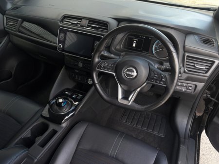 2022 Nissan Leaf - thumbnail 9