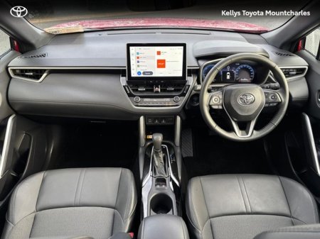 2025 Toyota Corolla Cross COROLLA CROSS 1.8 SOL €42,500