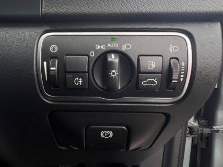 2017 Volvo V60 - thumbnail 36