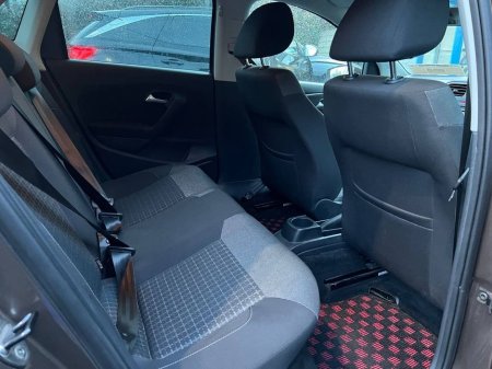 2016 Volkswagen Polo COMFORTLINE 1.2 TSI // 16" GTI ALLOYS // REVERSE CAMERA // ADAPTIVE CRUISE CONTROL €12,900 thumbnail