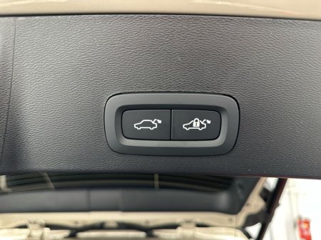 2026 Volvo EX40 - thumbnail 23