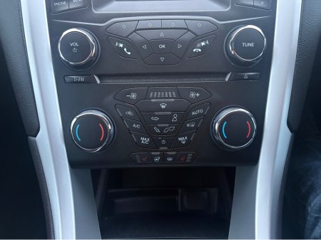 2019 Ford Mondeo ZETEC 2.0 TD 150PS 6SPEED 5DR 4DR thumbnail