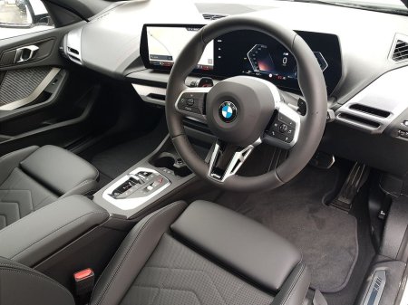 2026 BMW 1 Series - photo 6