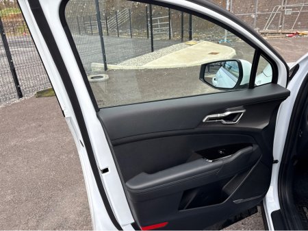 2023 Kia Sportage - thumbnail 18