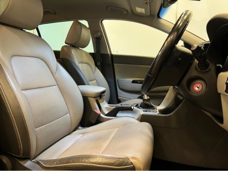 2018 Kia Sportage - thumbnail 17