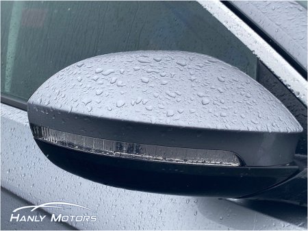 2023 Volkswagen T-Roc LIFE 2.0 TDI MANUAL 6SPEED FWD 116HP 5 €30,950 thumbnail