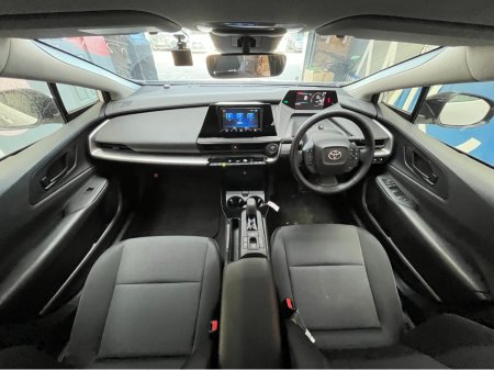 2024 Toyota Prius - thumbnail 15