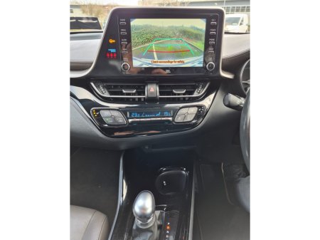 2021 Toyota C-HR 1.8 HYBRID SOL €23,999 thumbnail