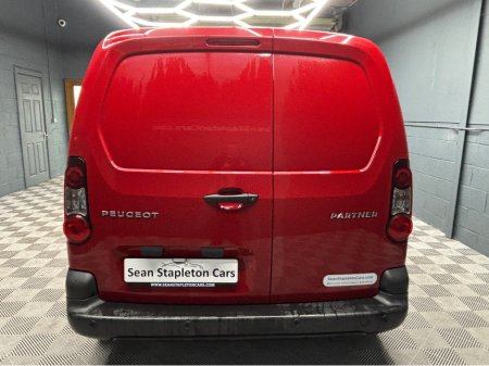 2018 Peugeot Partner - thumbnail 2
