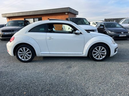 2017 Volkswagen Beetle - thumbnail 35