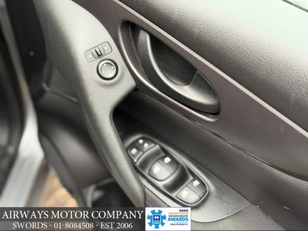 2018 Nissan Qashqai - thumbnail 10