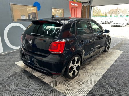 2014 Volkswagen Polo - thumbnail 2