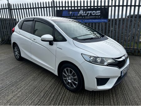 2016 Honda Fit Self Charging Hybrid €10,995 thumbnail