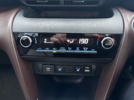 2021 Toyota Yaris Cross 1.5L Petrol Hybrid Automatic €25,950 thumbnail