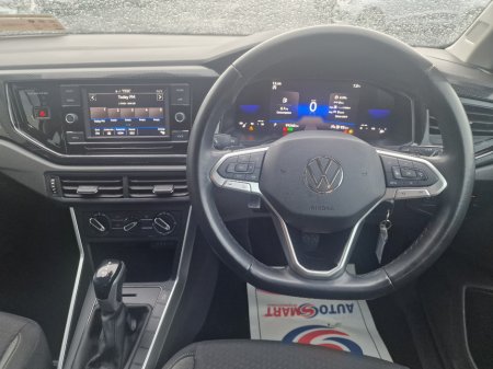 2023 Volkswagen Polo Life 1.0 TSI 95HP D7F 5DR Auto €20,950 thumbnail