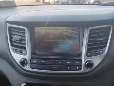 2016 Hyundai Tucson 1.7 PREMIUM BLD 116PS 5 5DR €10,950 thumbnail