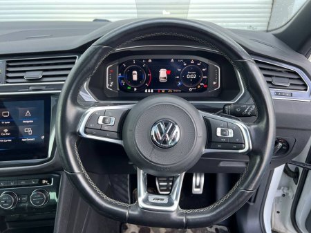 2020 Volkswagen Tiguan R-LINE 4MOTION 2.0 TDI * HUGE SPEC * // OPENING PAN ROOF // 360 PARKING CAMERAS // HEADS UP DISPLAY // APPLE CARPLAY/ANDROID AUTO €34,950 thumbnail
