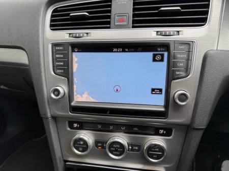 2018 Volkswagen Golf - thumbnail 21