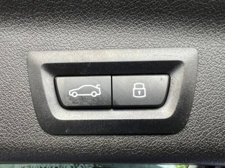 2025 BMW iX1 EDRIVE20 SPORT // NEW 19" ALLOYS // HEADS-UP DISPLAY // HEATED SEATS // ADAPTIVE CRUISE CONTROL €39,900 thumbnail