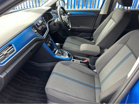 2021 Volkswagen T-Roc Highline thumbnail