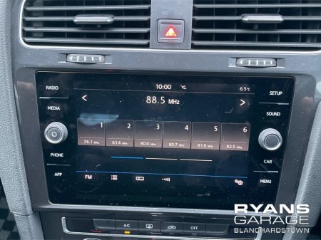 2017 Volkswagen Golf **DEPOSIT PAID** 1.2 TSI AUTO 5DR €15,500 thumbnail