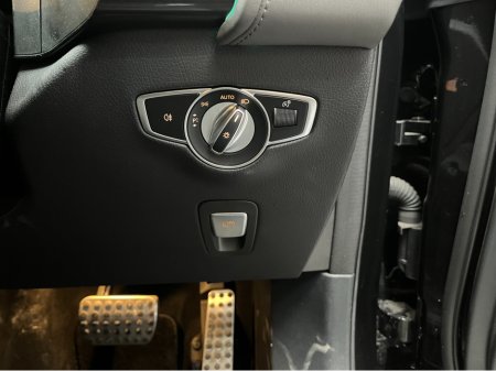 2021 Mercedes-Benz EQC - thumbnail 15