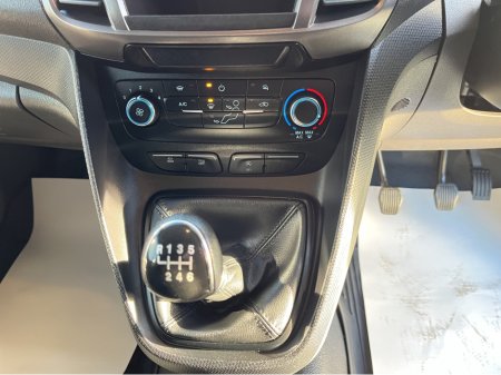 2022 Ford Transit Connect SWB HP TREND 1 1.5 TD 120 M6 FWD 3 €13,780 thumbnail