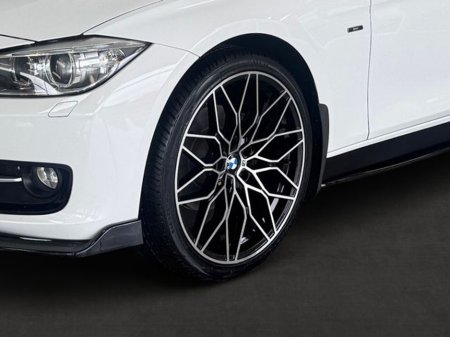 2015 BMW 3 Series - thumbnail 10