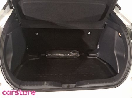 2024 Toyota C-HR 1.8 HYBRID SOL €36,880 thumbnail