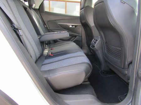 2018 Peugeot 3008 - thumbnail 20