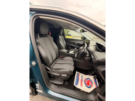 2022 Peugeot 3008 - thumbnail 4