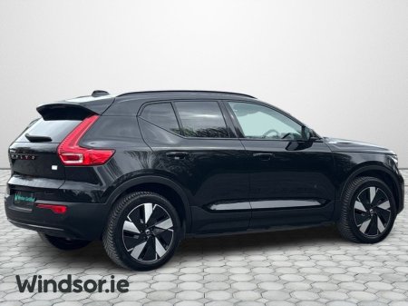 2024 Volvo XC40 - view 2