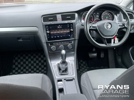 2017 Volkswagen Golf **DEPOSIT PAID** 1.2 TSI AUTO 5DR €15,500 thumbnail