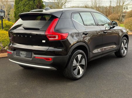 2023 Volvo XC40 - thumbnail 7