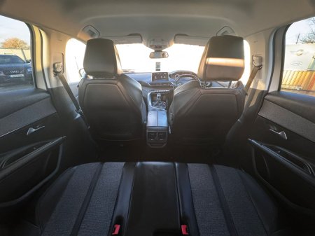 2018 Peugeot 3008 ALLURE 1.5 BLUE HDI 130 6 6.2 4DR €14,800 thumbnail