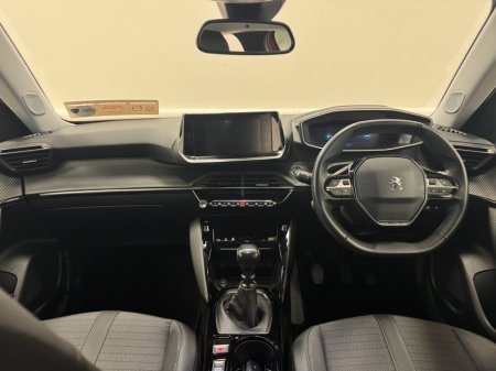 2022 Peugeot 2008 1.2 Puretech 100bhp Allure €21,950 thumbnail