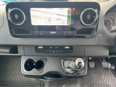 2025 Mercedes-Benz Sprinter - photo 10