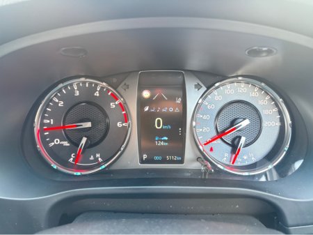 2025 Toyota Hilux 2.8 GR SPORT II thumbnail